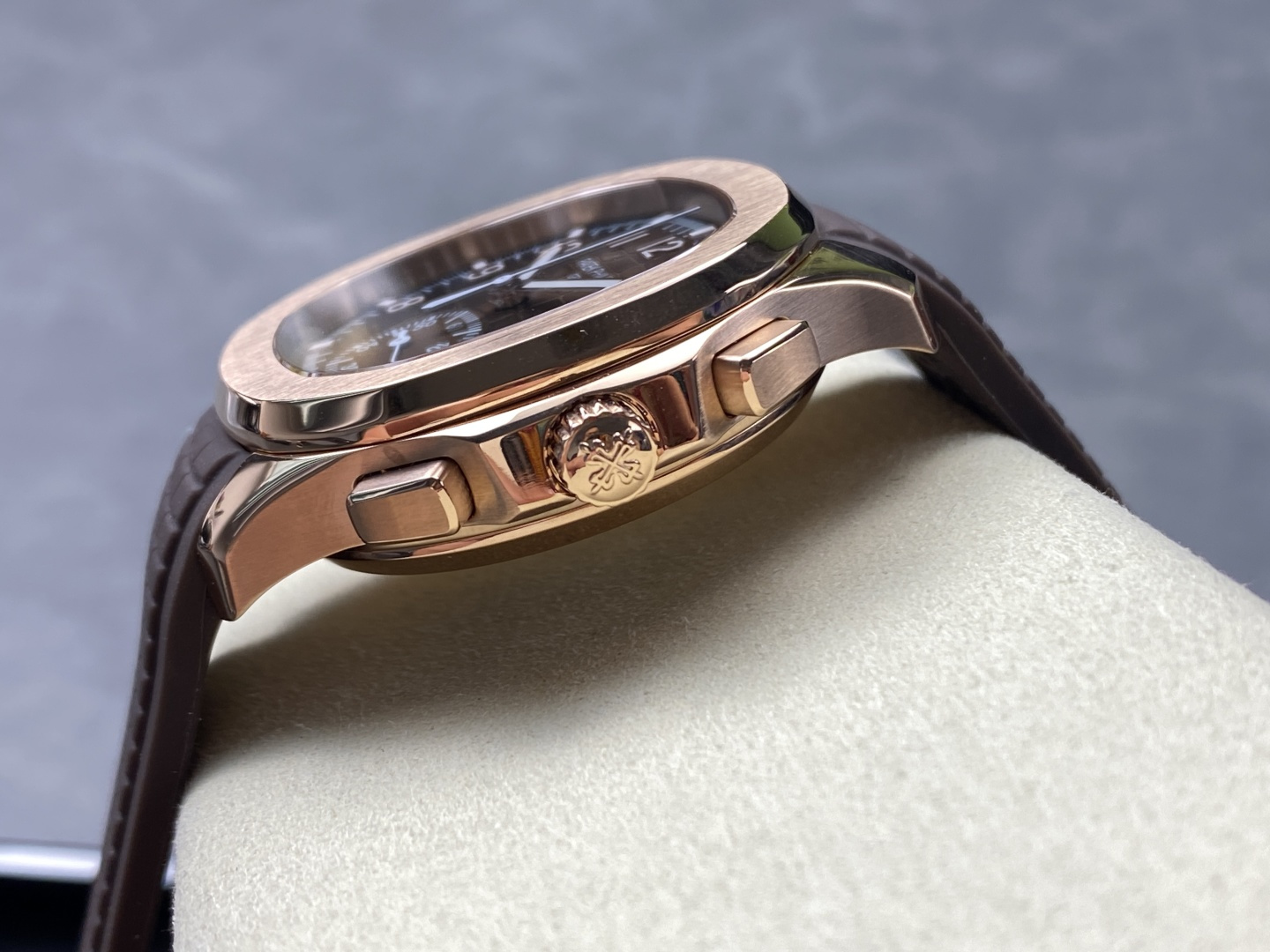 Patek Philippe Aquanaut 5968R-001 Super Clone - Image 5