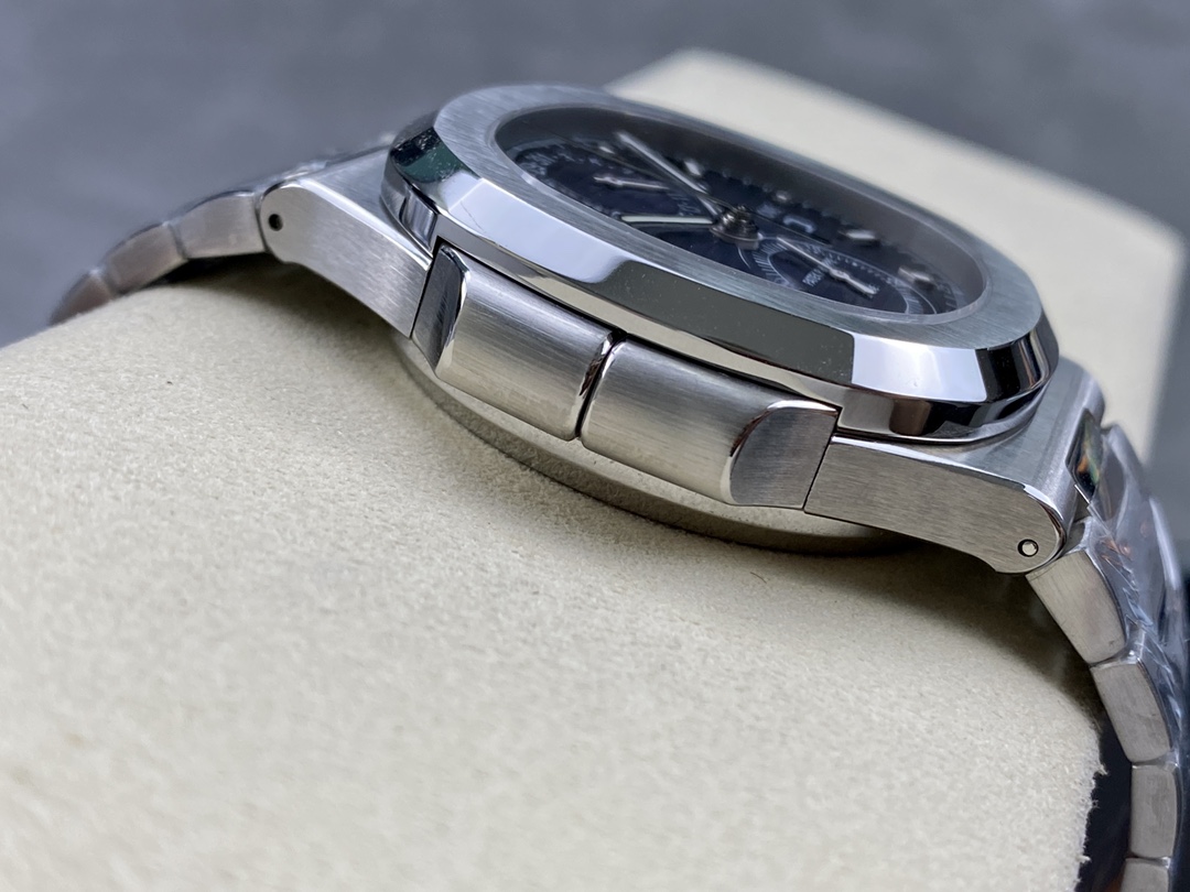 Patek Philippe Nautilus 5990/1A-011 Super Clone - Image 3