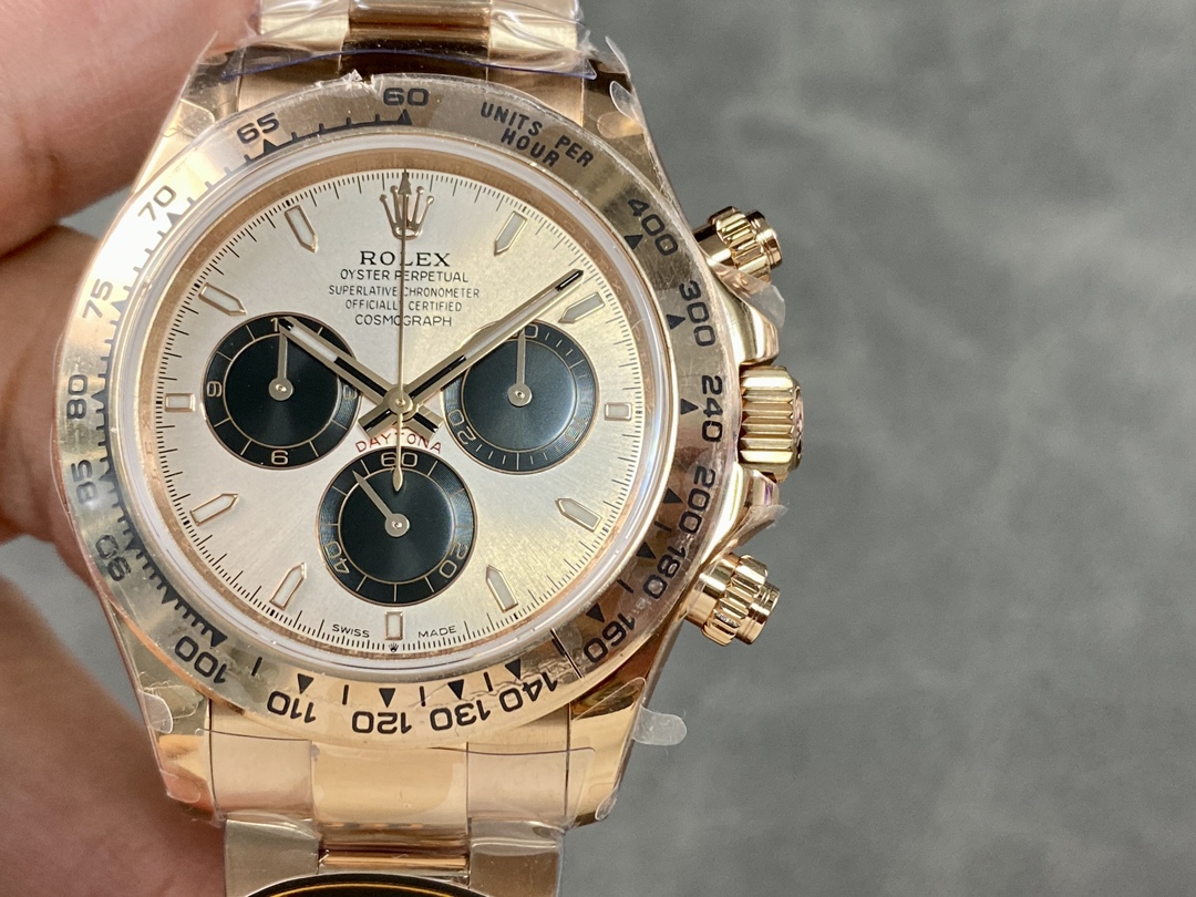 Rolex Cosmograph Daytona – golden and bright black 126508 Super Clone - Image 7