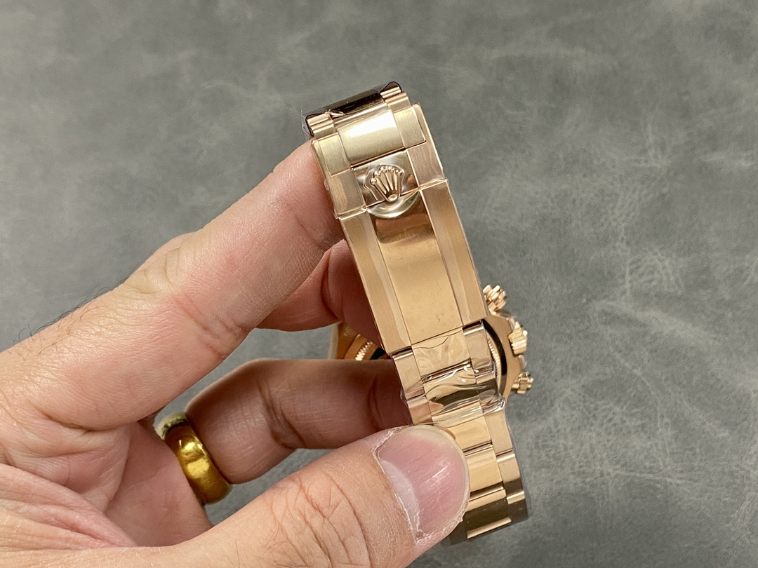 Rolex Cosmograph Daytona – golden and bright black 126508 Super Clone - Image 8